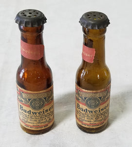 VINTAGE ANHEUSER BUSCH BUDWEISER BEER ADVERTISING GLASS BOTTLE SALT & PEPPER SHAKERS!