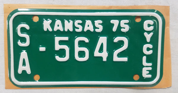 VINTAGE 1975 KANSAS MOTORCYCLE LICENSE PLATE TAG-NEW OLD STOCK-WITH ENVELOPE!