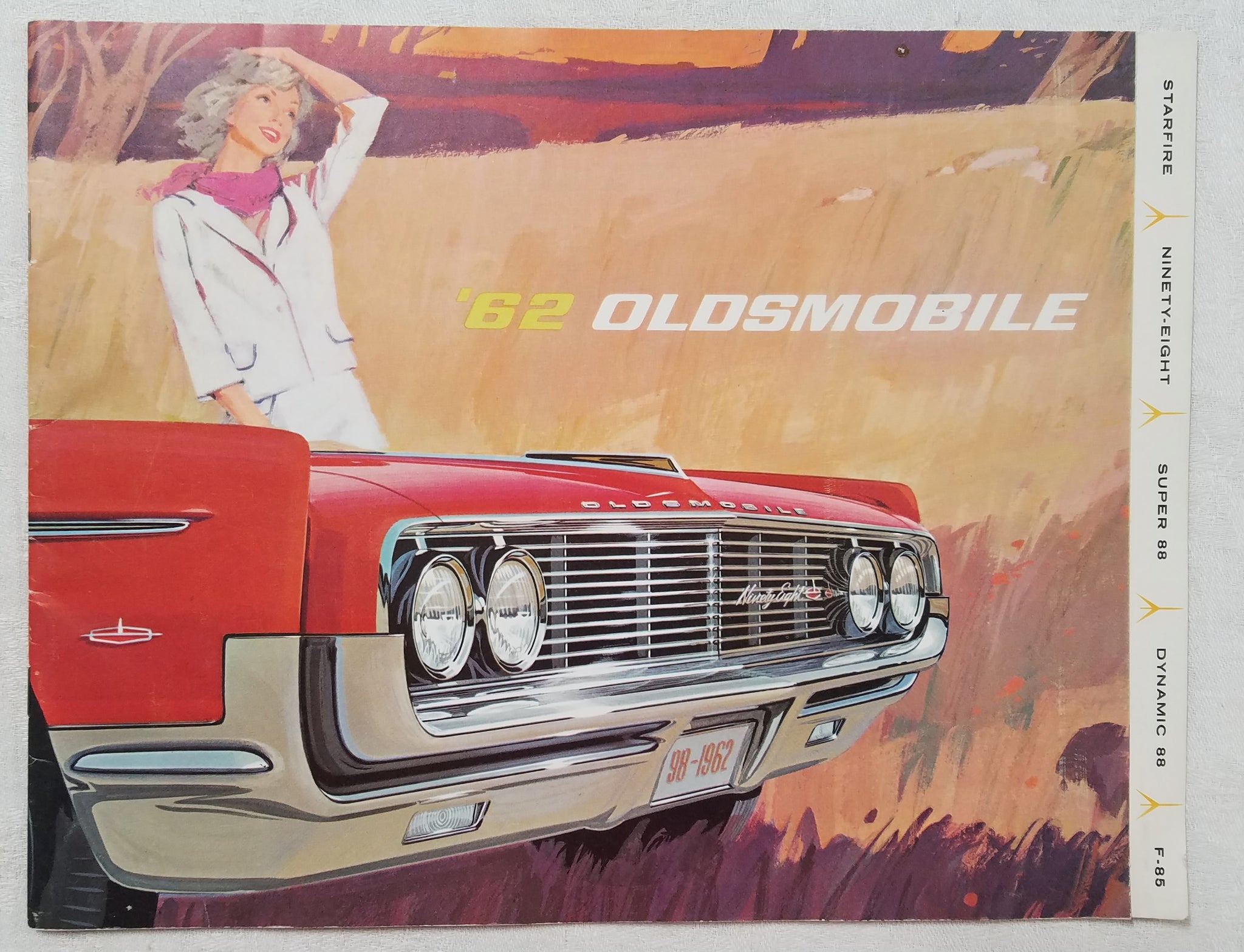 VINTAGE 1962 OLDSMOBILE DEALER BROCHURE CATALOGSTARFIREOLDS SUPER 88