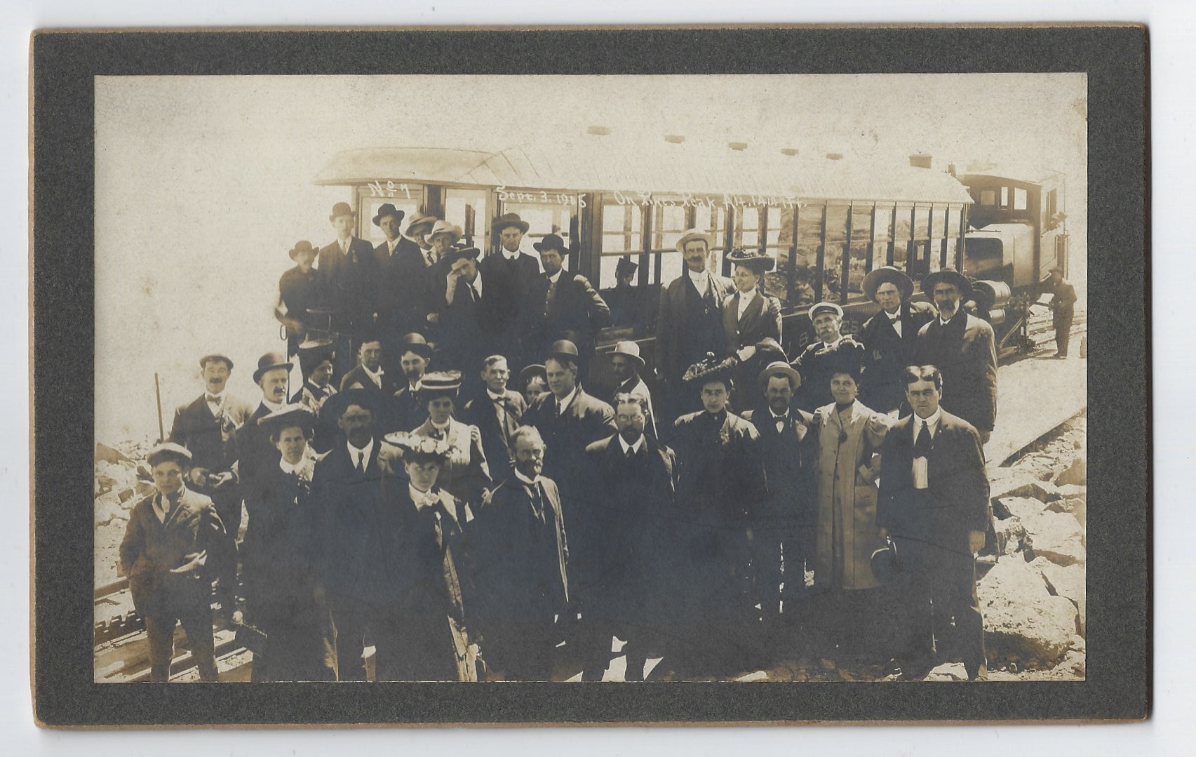 ANTIQUE 1905 PIKES PEAK RAILROAD RAILWAY CABINET CARD GROUP PHOTO-COLORADO!